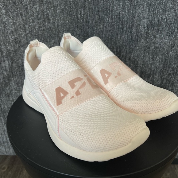 APL Women’s TechLoom Bliss Size 7.5 - Picture 3 of 14